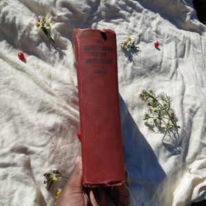 Latin Dictionary for @kiralabonte